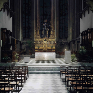 Úprava liturgického prostoru v katedrále sv. Petra a Pavla v Brně